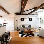 Luxury Top Floor 2Br With Paris Rooftop Views