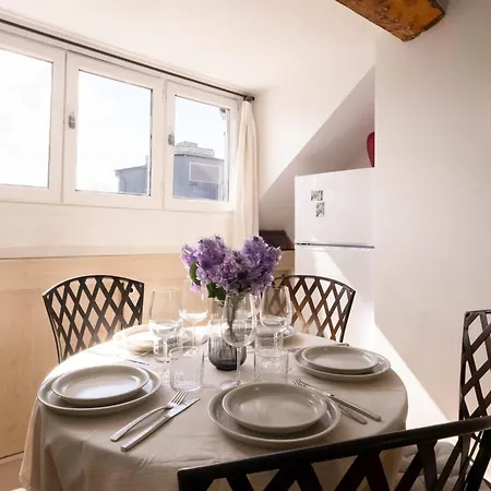 Appartamento Luxury Floor 2br With Rooftop Views Parigi