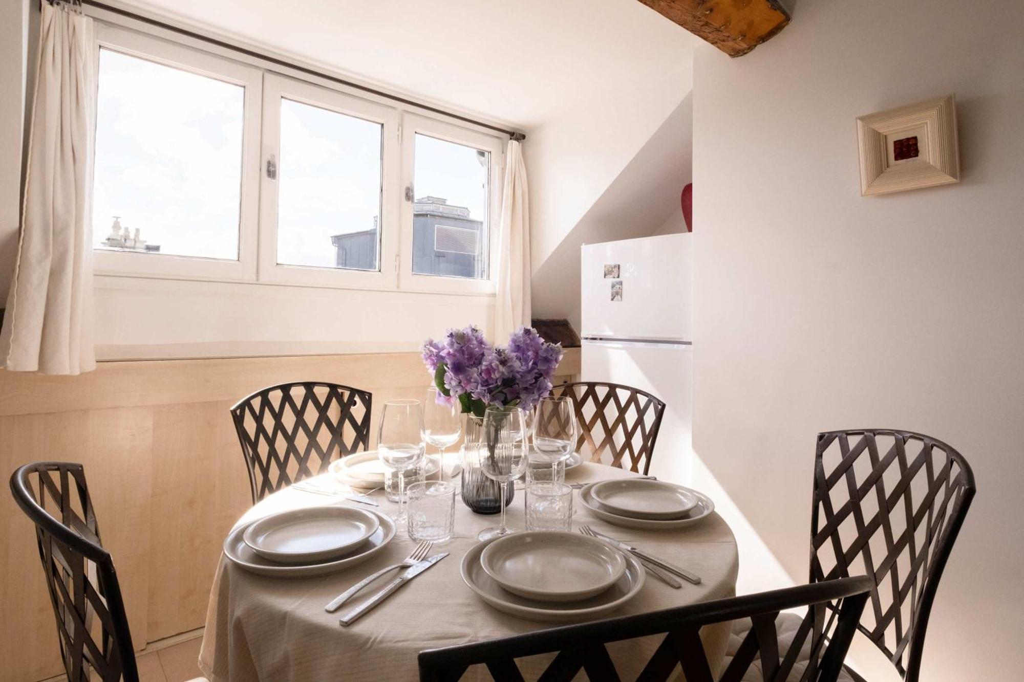 Appartamento Luxury Floor 2br With Rooftop Views Parigi